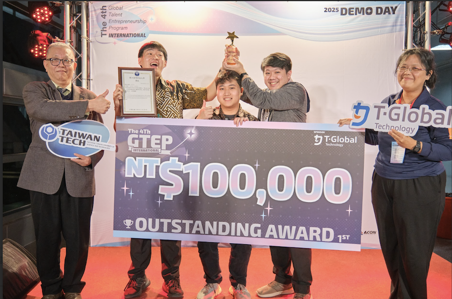 Screenshot 2025-12-19 at 12.32.21 AM